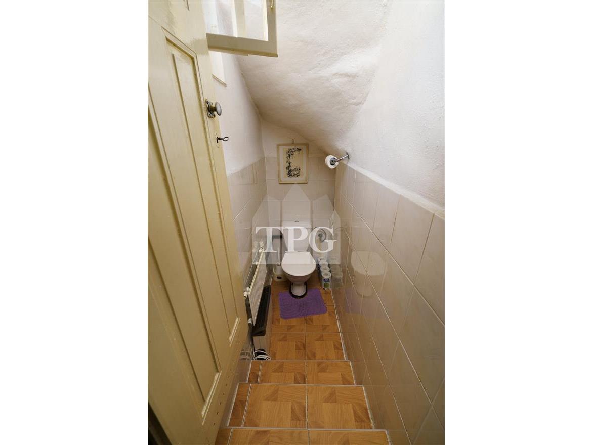 wc pod schody