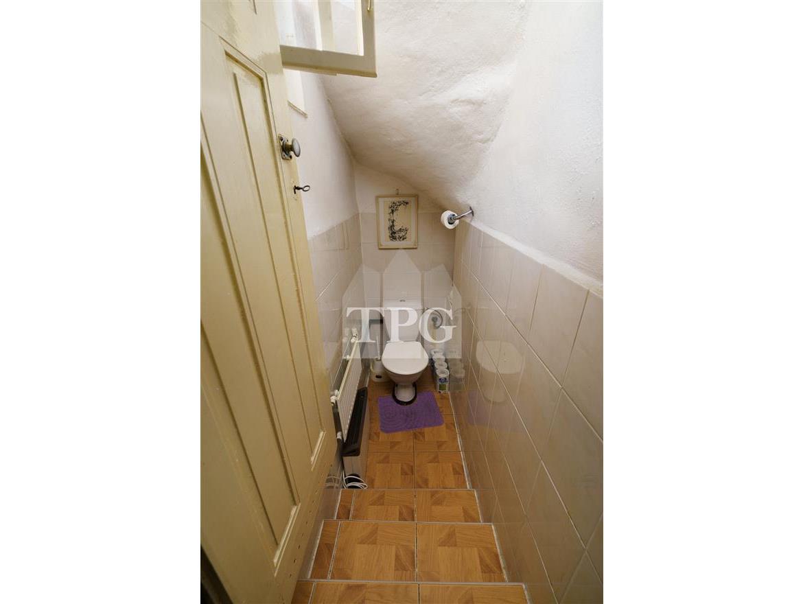 wc pod schody