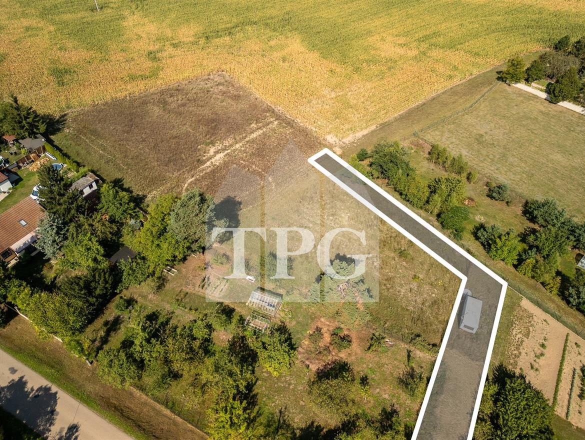 3příjezdová cesta